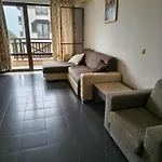 Sunny Sea - 100 Meters From The Sea * Chernomorets